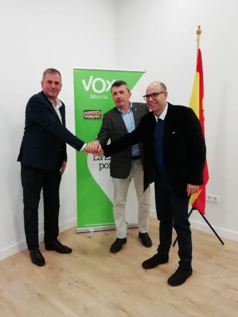 VOX da la bienvenida al concejal del Ayuntamiento de San Pedro del Pinatar Pedro Fenol Andreu - 1, Foto 1