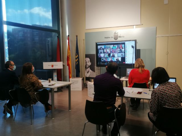 La Comunidad convoca 828 plazas para las oposiciones de Educación Secundaria en 2021 - 1, Foto 1