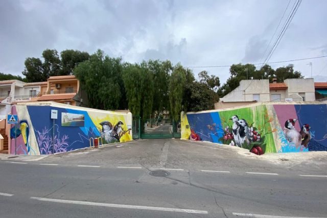 El artista urbano Raúl Estal Psico homenajea a los sanitarios a través de un mural - 1, Foto 1