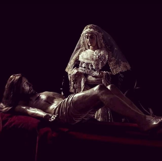 Solemne misa de Réquiem por los hermanos/as difuntos de la Hermandad de la Soledad de Alcalá del Río - 1, Foto 1