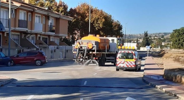 El Ministerio de Fomento colabora en la desinfección de las calles de Mula - 1, Foto 1