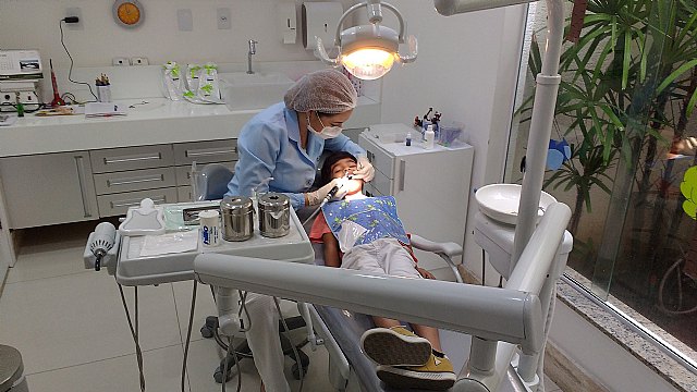 A qué edad debería ir un niño por primera vez al dentista? - 1, Foto 1