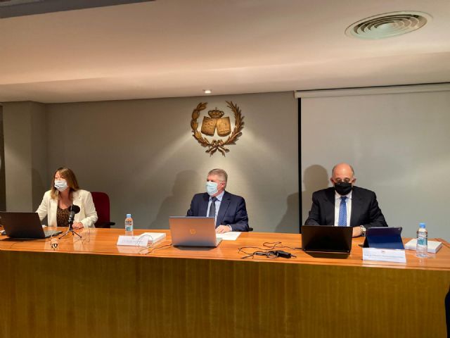 Vélez resalta el papel de abogados y procuradores en la protección de los derechos de las víctimas de violencia de género - 1, Foto 1