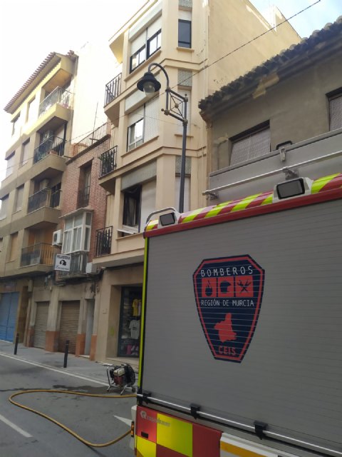 Un hombre intoxicado por monóxido de carbono en el incendio de una vivienda - 1, Foto 1