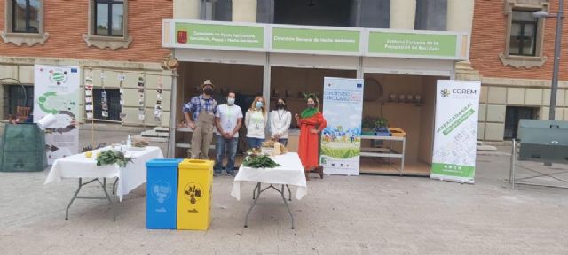 La Comunidad informa y ofrece talleres sobre el reaprovechamiento de desechos orgánicos con motivo de la Semana Europea de la Prevención de Residuos - 1, Foto 1