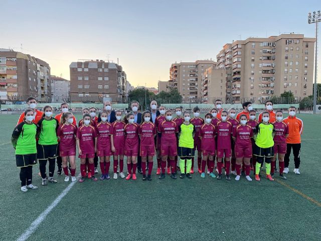 Un convenio con la Federación de Fútbol Regional fomenta las bases, el deporte femenino y proyectos de responsabilidad social e inclusión - 2, Foto 2