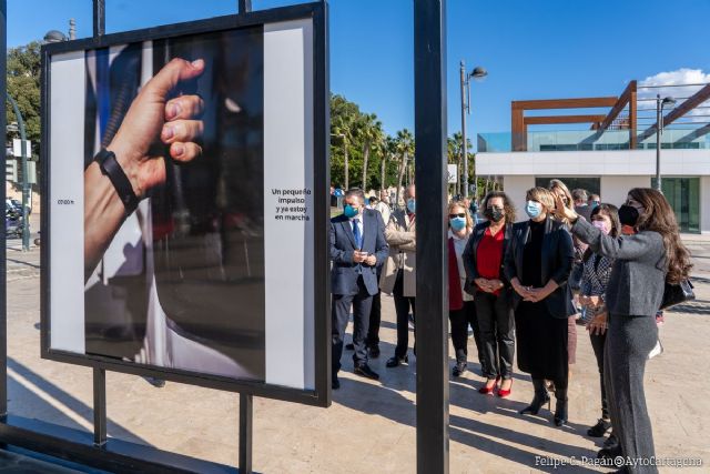 La exposición fotográfica ´Anónimos imprescindibles´ pone en valor la labor social de los transportistas durante la pandemia - 1, Foto 1