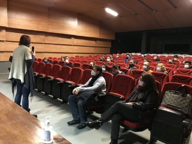 El centro de adultos reflexiona sobre la lectura y la escritura a travs del tiempo, Foto 2