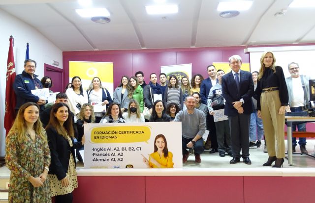 50 personas en desempleo reciben su certificado oficial de inglés, francés y alemán gracias a un programa del SEF - 1, Foto 1