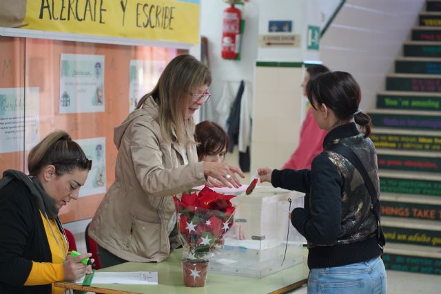 Ms de 290 centros celebran hoy las elecciones a los Consejos Escolares de Centro, Foto 1