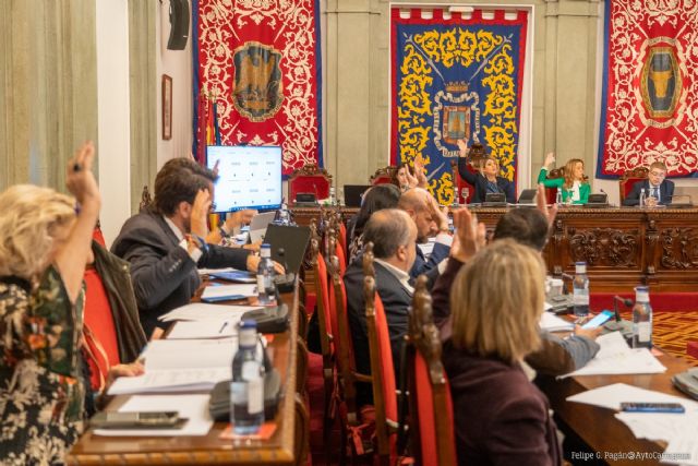 La alcaldesa propone instalar una gran bandera de la provincia marítima en el Puerto de Cartagena - 1, Foto 1