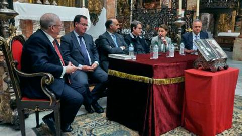 448 página y más de 400 fotografías el libro del escritor Martín Carlos Palomo García, de los cien años de historia de la Hermandad de la Candelaria de Sevilla - 4, Foto 4