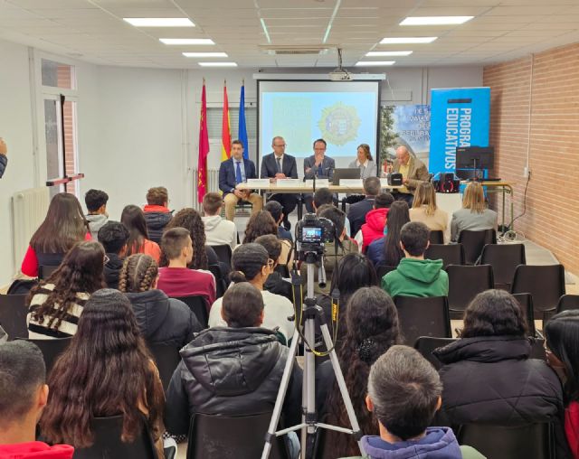 Más de 10.000 escolares participan en el programa 'El fiscal contigo' que promueve la Comunidad en los centros educativos - 2, Foto 2