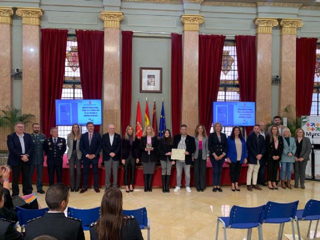 Una sola voz en el Salón de Plenos para frenar la violencia contra las mujeres - 1, Foto 1