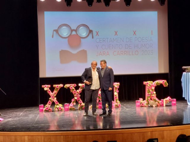 Hugo de la Fuente y Pedro Luis Gil recogen los premios del XXXI Certamen Jara Carrillo de poesía y cuento de humor - 3, Foto 3