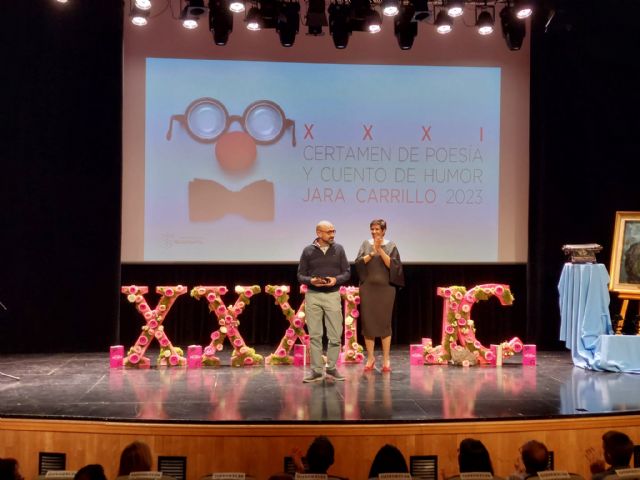 Hugo de la Fuente y Pedro Luis Gil recogen los premios del XXXI Certamen Jara Carrillo de poesía y cuento de humor - 4, Foto 4
