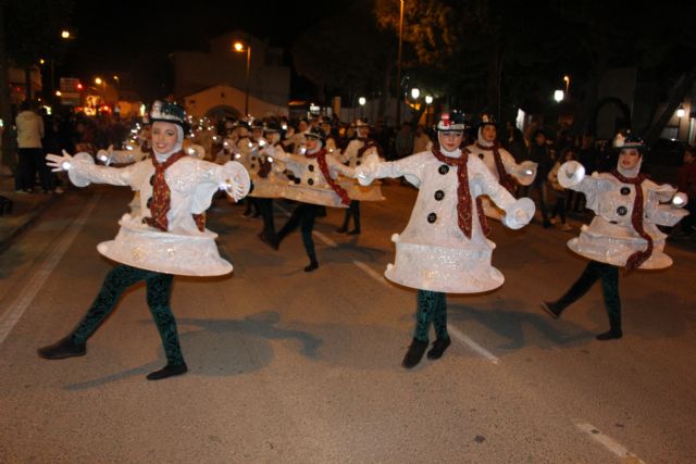 Papá Noel recorre las calles de San Pedro del Pinatar en el desfile Fantasía de Navidad - 3, Foto 3