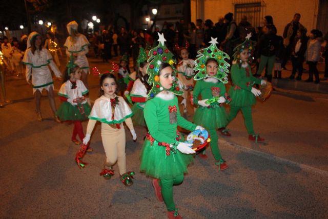 Papá Noel recorre las calles de San Pedro del Pinatar en el desfile Fantasía de Navidad - 5, Foto 5
