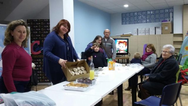 D'Genes and AELIP welcome Christmas with a Christmas workshop at the Multidisciplinary Center "Celia Carrin Prez de Tudela", Foto 3