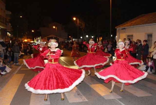 Papa Noel llega a San Pedro del Pinatar en el desfile Fantasía de Navidad - 2, Foto 2