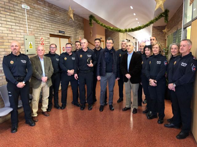 Murcia da las gracias a los 300 policías, bomberos y efectivos de protección Civil que permanecen de guardia en Navidad - 2, Foto 2
