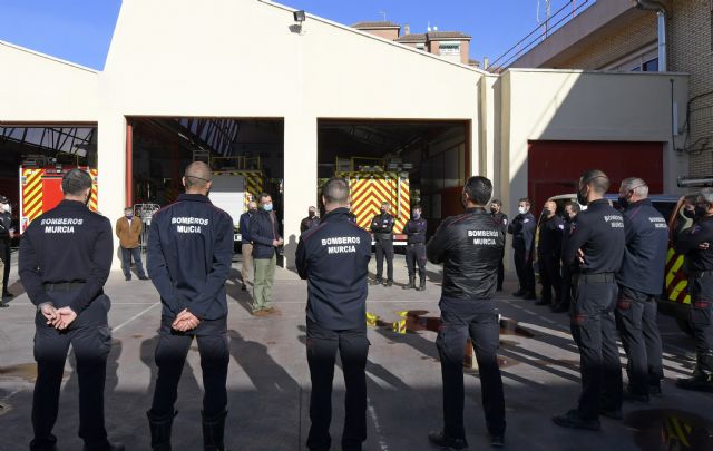 300 profesionales esenciales permanecen de guardia para velar por la seguridad de los murcianos en Navidad - 2, Foto 2