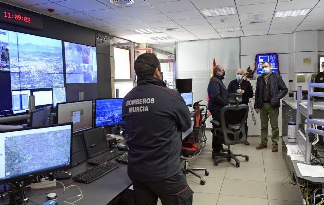 300 profesionales esenciales permanecen de guardia para velar por la seguridad de los murcianos en Navidad - 4, Foto 4