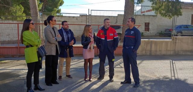 La gerente del CEIS, Verónica López, visita el Parque de Bomberos de Cieza - 1, Foto 1