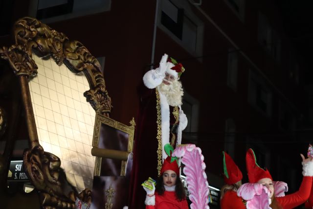 Papá Noel vuelve a San Pedro del Pinatar en el desfile Fantasía de Navidad - 1, Foto 1