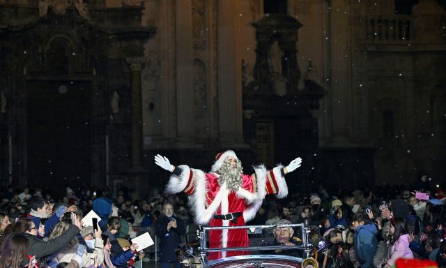 Murcia recibe a Papá Noel con un gran desfile cargado de ilusión - 2, Foto 2