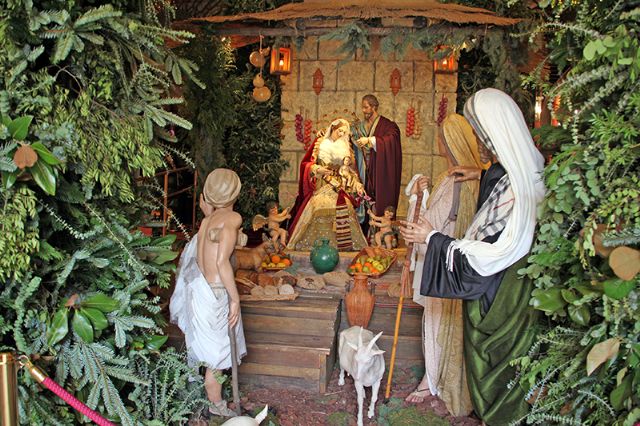 Sevilla da la bienvenida a la Navidad con la inauguración del belén de la Fundación Cajasol - 5, Foto 5