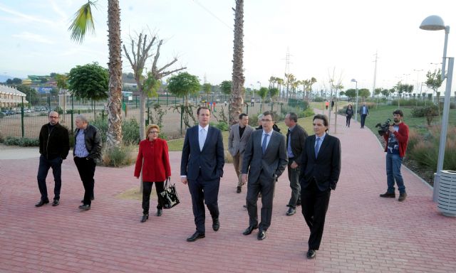 El nuevo Parque El Tiro cuenta con espacios multiusos preparados para que disfruten mayores, niños, senderistas y sus mascotas - 2, Foto 2