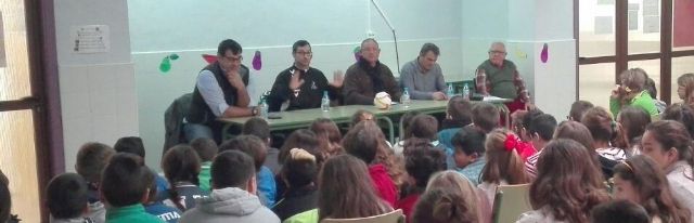 Llano de Brujas celebra las primeras jornadas de integración de niñas al mundo deportivo - 1, Foto 1