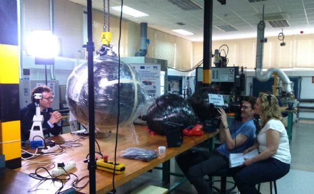 La Comunidad entrega a Estados Unidos las cuatro esferas espaciales que cayeron en la Región y en Hellín - 2, Foto 2