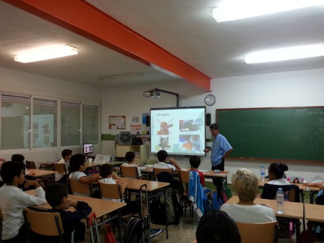 La Concejalía de Sanidad forma a 300 escolares lorquinos en los últimos meses en el respeto y cuidado de los animales a través de una campaña de sensibilización - 1, Foto 1