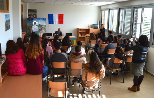 Los alumnos de 1° de ESO del IES La Florida disfrutan de un cuentacuentos en francés gracias al Consulado galo - 4, Foto 4