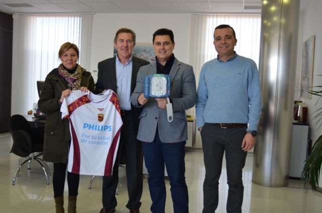 La Federación de Fútbol de la Región de Murcia dona seis desfibriladores para los campos de fútbol del municipios - 1, Foto 1