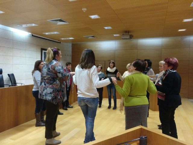 Associations of women from Totana and Lorca meet at City Hall to unify criteria and coordinate joint actions on equality, Foto 1