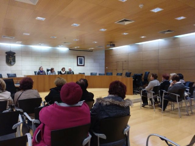 Asociaciones de mujeres de Totana y Lorca se reúnen en el Ayuntamiento para unificar criterios y coordinar actuaciones conjuntas en materia de igualdad, Foto 7