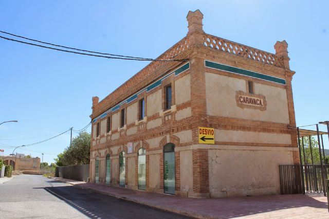 Publicados en el BORM los anuncios de licitación para la explotación del albergue ´La Estación´ y el Hotel ´El Llano´ - 1, Foto 1