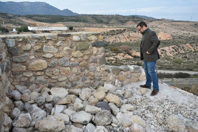 El PSOE lleva al Pleno de Lorca el lamentable estado de conservación de la Torre de Mena, en La Hoya - 1, Foto 1