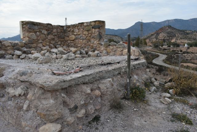 El PSOE lleva al Pleno de Lorca el lamentable estado de conservación de la Torre de Mena, en La Hoya - 3, Foto 3