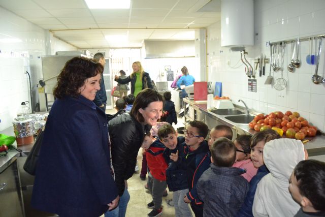 El Colegio Ramón y Cajal y el Colegio URCI han compartido un desayuno saludable de convivencia con sus  alumnos de infantil de 3 a 5 años - 1, Foto 1
