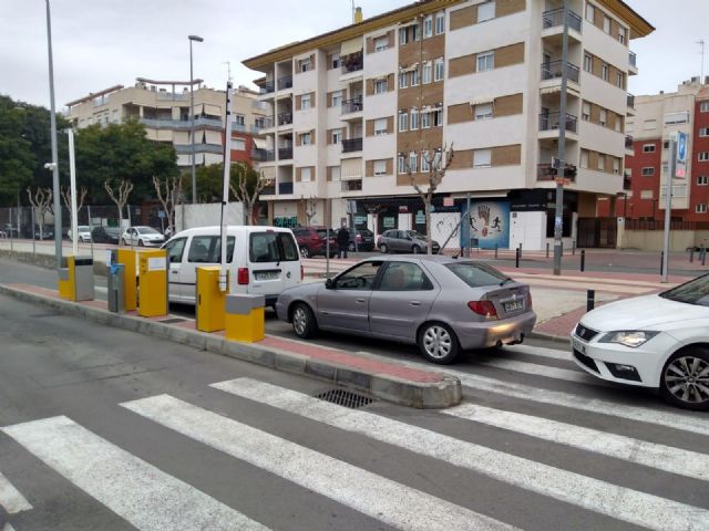 El uso de los aparcamientos disuasorios se duplicó durante el día de ayer - 1, Foto 1
