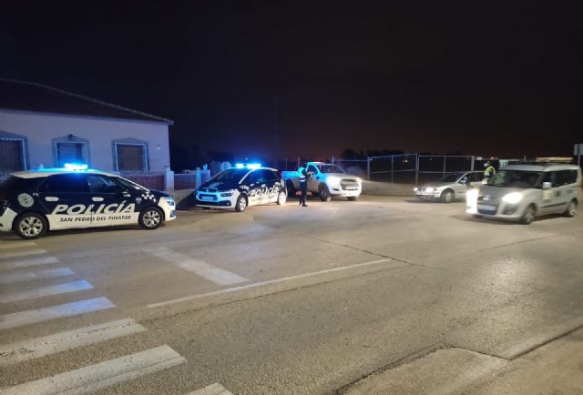 Continúan los controles policiales para comprobar el cumplimiento de las medidas de seguridad frente a la Covid - 1, Foto 1