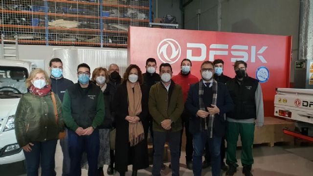 Los alumnos de la acción formativa 'Auxiliar de montaje de coches eléctricos' del Proyecto SUMAMOS desarrollan sus prácticas en la empresa DFSK - 2, Foto 2