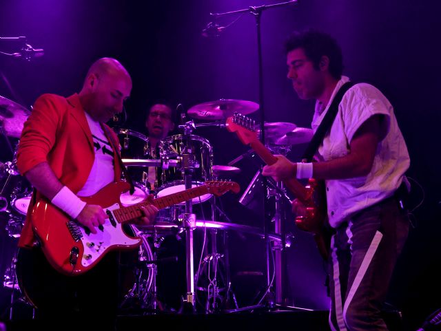 El Batel recibe en su escenario el rock de bROTHERS iN bAND, tributo a dIRE sTRAITS - 3, Foto 3
