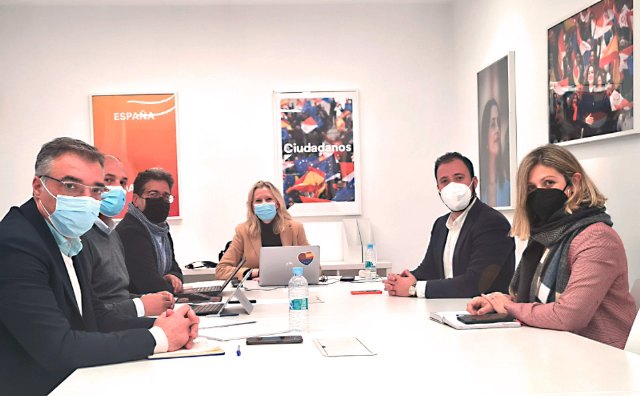 Cs: Los murcianos merecen saber qué cargos políticos del PP se vacunaron saltándose el protocolo - 1, Foto 1
