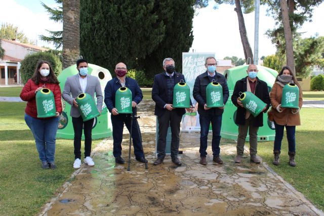 Jumilla, el municipio más comprometido de la Región con el reciclaje de vidrio de la campaña 'No seas más raro que un perro verde' - 1, Foto 1
