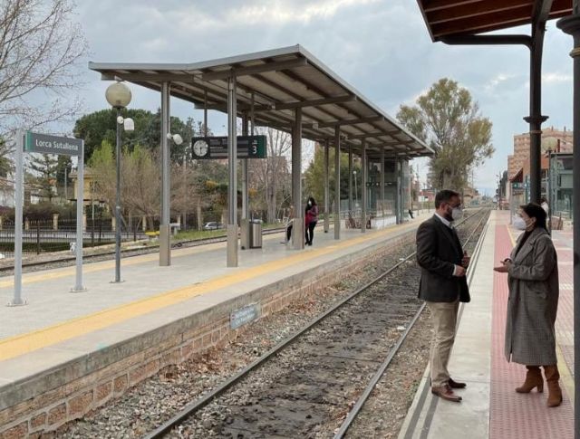 El alcalde de Lorca valora positivamente la adjudicación del tramo de línea férrea Lorca-Pulpí por parte de ADIF - 1, Foto 1